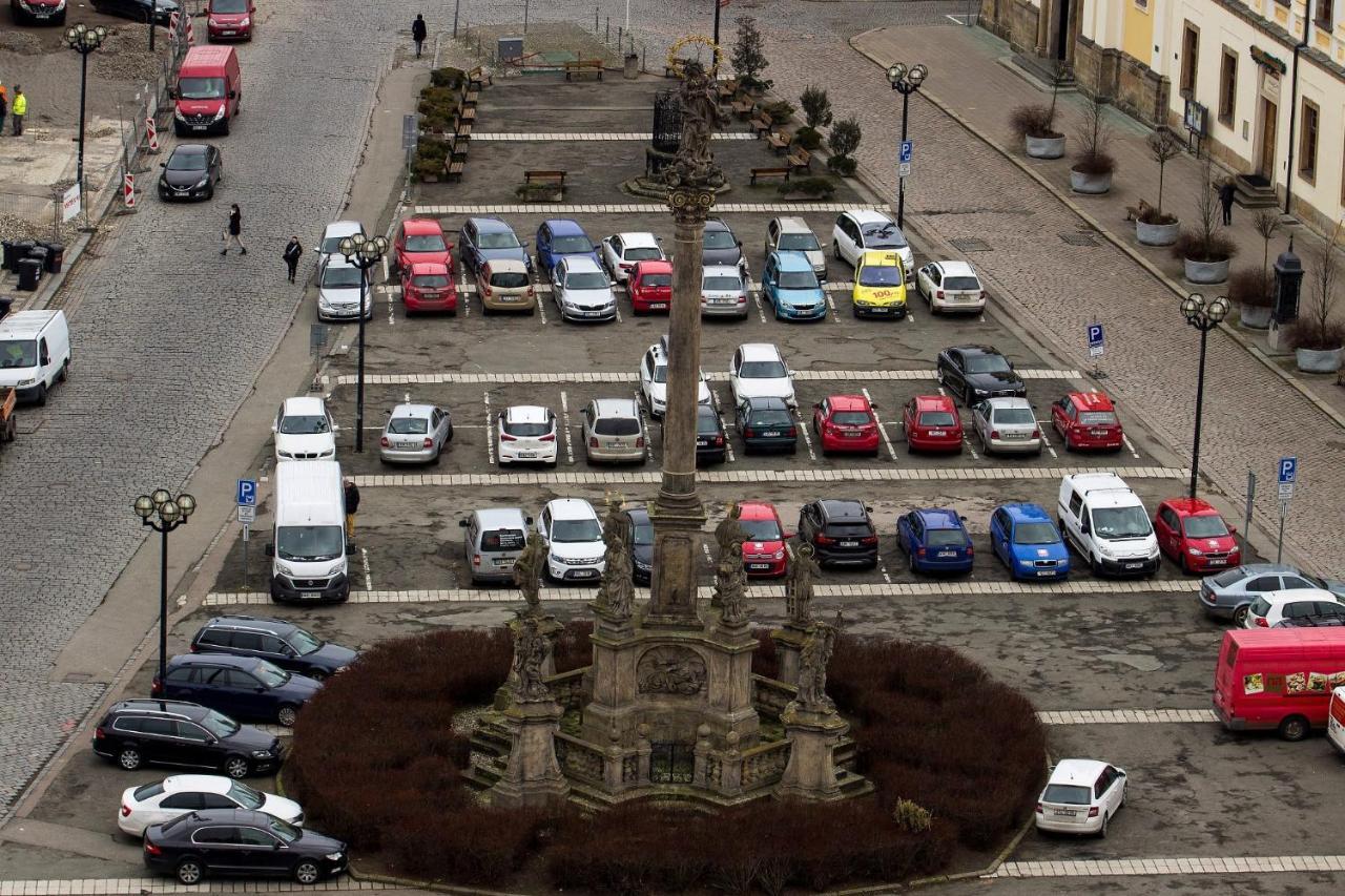 Exkluzivni Apartman V Prizemi V Hradci Kralove Hradec Králové Esterno foto