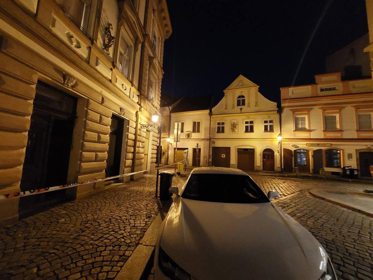 Exkluzivni Apartman V Prizemi V Hradci Kralove Hradec Králové Esterno foto